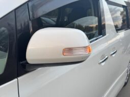 2009 Toyota Vellfire 2.4 5dr MPV full