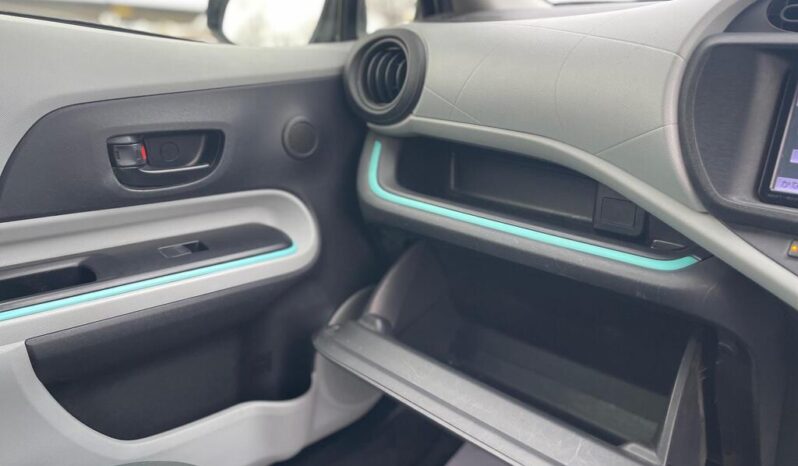 2012 Toyota Aqua 1.5 5dr full