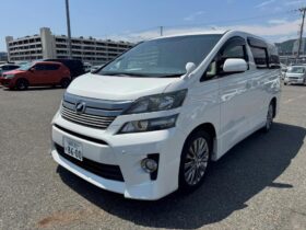 2014 Toyota Vellfire GOLDEN EYES 2 EDITION 50,000 BIMTA CERT 2.4 5dr