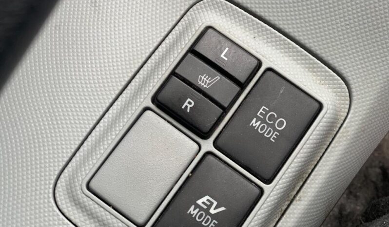 2012 Toyota Aqua 1.5 5dr full