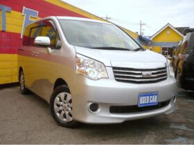 2013 TOYOTA NOAH X SPECIAL EDITION [Van]