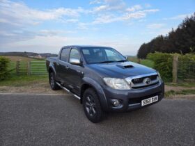 2010 Toyota Hilux 3.0 D-4D Invincible Pickup 4dr Diesel Manual 4WD (279 g/km, 171 bhp)