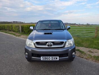 2010 Toyota Hilux 3.0 D-4D Invincible Pickup 4dr Diesel Manual 4WD (279 g/km, 171 bhp)