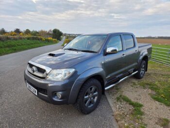 2010 Toyota Hilux 3.0 D-4D Invincible Pickup 4dr Diesel Manual 4WD (279 g/km, 171 bhp)